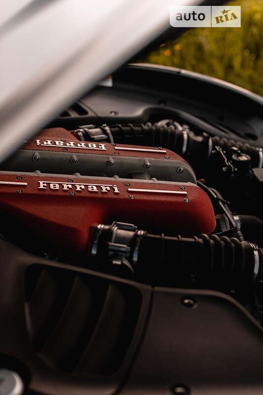 Хэтчбек Ferrari FF 2013 в Львове
