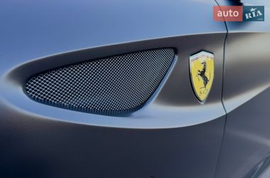 Купе Ferrari FF 2013 в Киеве