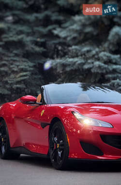 Кабриолет Ferrari Portofino 2018 в 