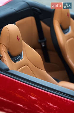 Кабриолет Ferrari Portofino 2018 в 