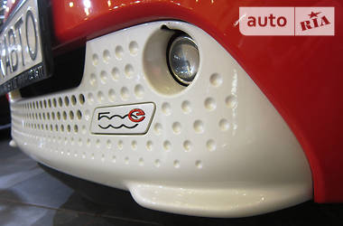 Хэтчбек Fiat 500 2013 в 