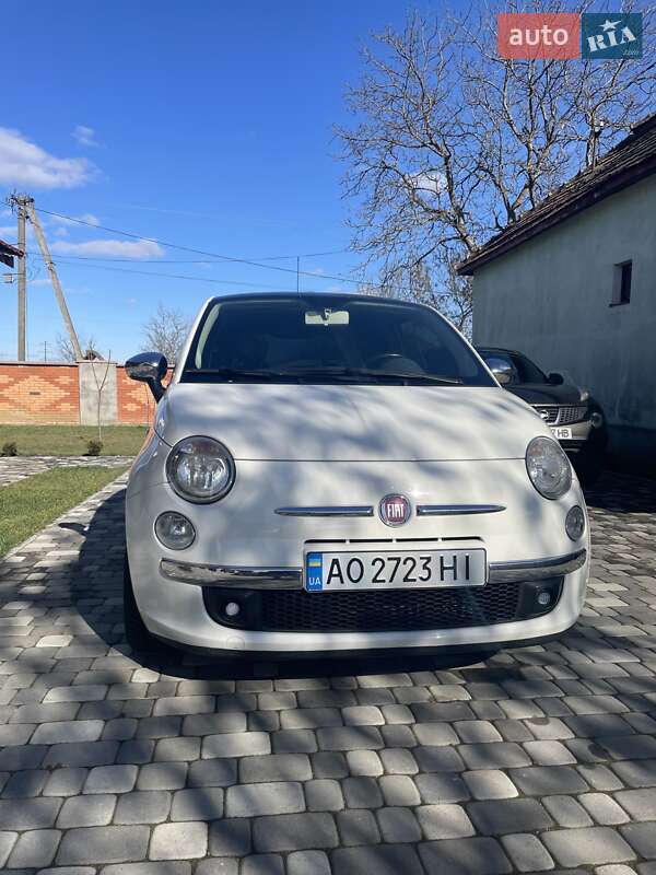 Хэтчбек Fiat 500 2010 в Берегово
