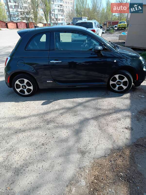 Хэтчбек Fiat 500 2016 в Запорожье