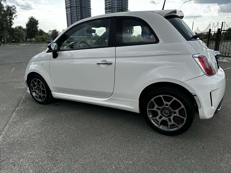 Хэтчбек Fiat 500 2012 в Киеве