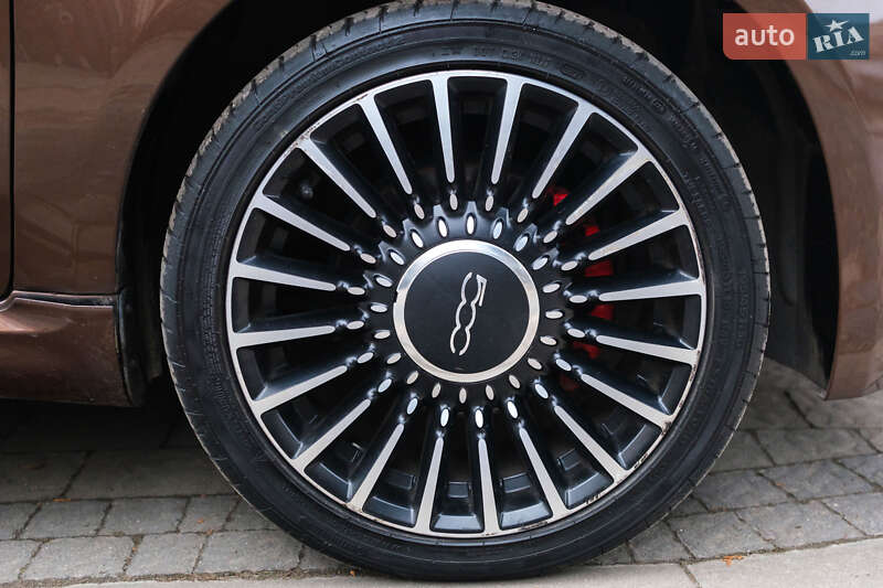 Хэтчбек Fiat 500 2015 в Львове