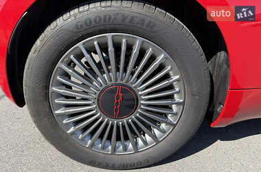 Хэтчбек Fiat 500 2021 в 