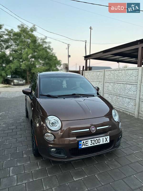 Хэтчбек Fiat 500 2012 в 