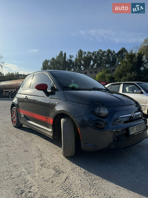 Хэтчбек Fiat 500 2015 в 