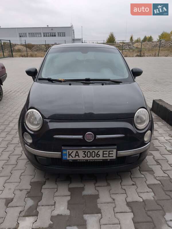 Хетчбек Fiat 500 2009 в  фото Хетчбек Fiat 500 2009 в