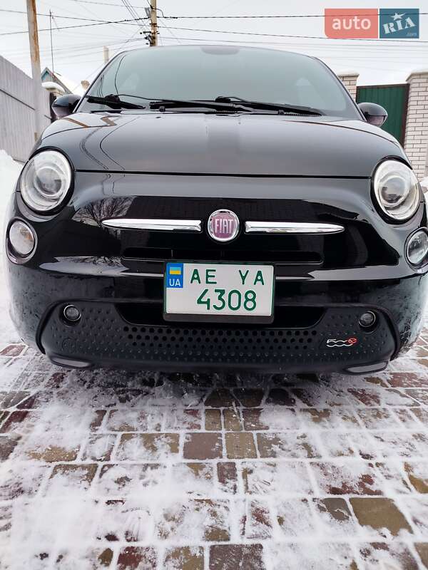 Хэтчбек Fiat 500 2014 в Запорожье