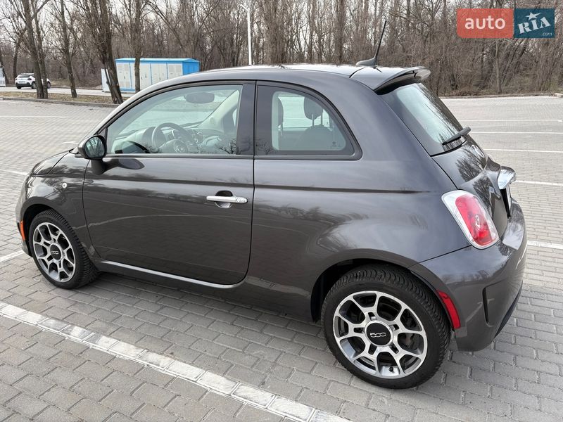 Хэтчбек Fiat 500 2018 в Днепре