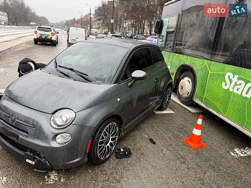 Хетчбек Fiat 500 2016 в Дніпрі
