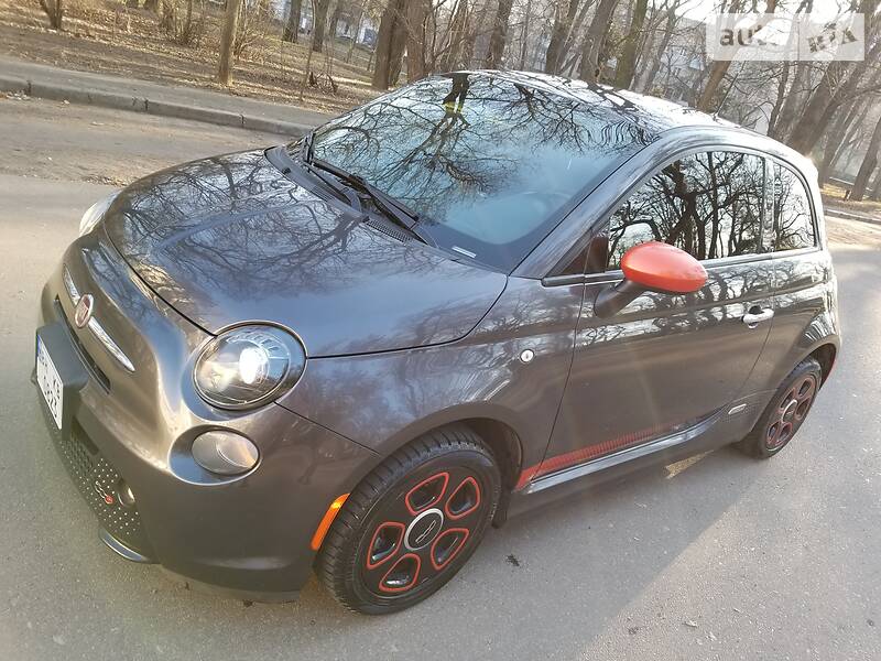 Купе Fiat 500e 2014 в 