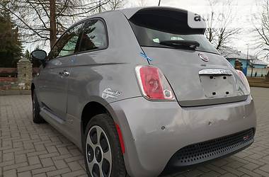 Купе Fiat 500e 2016 в Долине