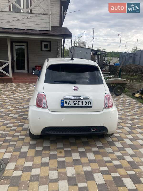 Хэтчбек Fiat 500e 2016 в Киеве