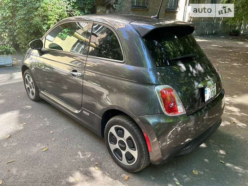 Хэтчбек Fiat 500e 2014 в Киеве