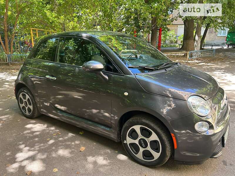 Хэтчбек Fiat 500e 2014 в Киеве