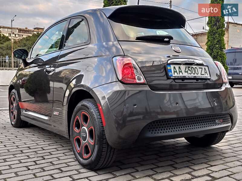 Хэтчбек Fiat 500e 2014 в Киеве