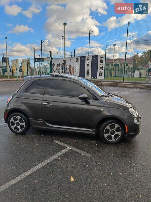Хетчбек Fiat 500e 2015 в Києві