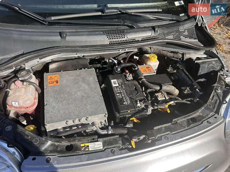 Хэтчбек Fiat 500e 2016 в Киеве фото 6 Хэтчбек Fiat 500e 2016 в Киеве