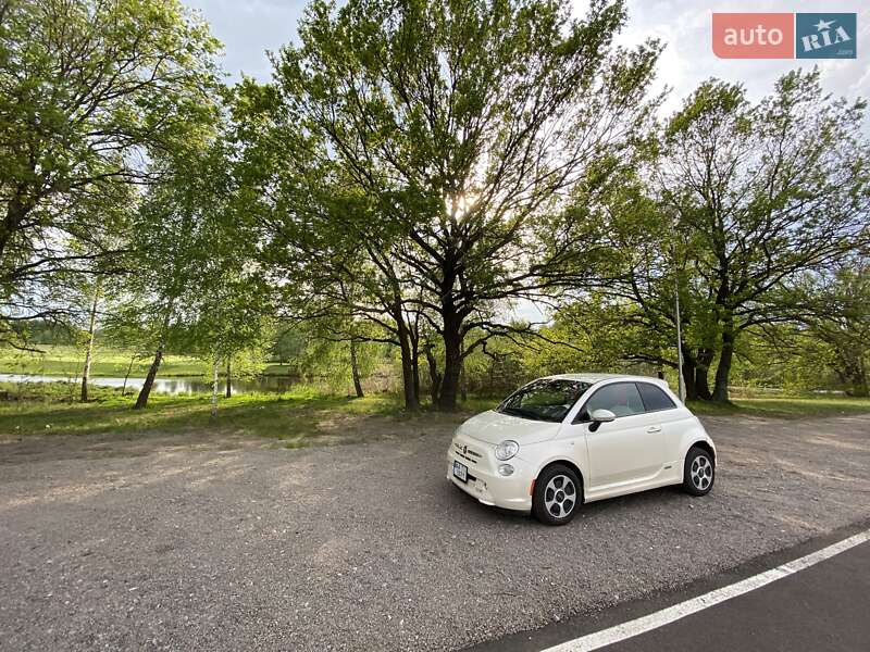 Хэтчбек Fiat 500e 2013 в Киеве