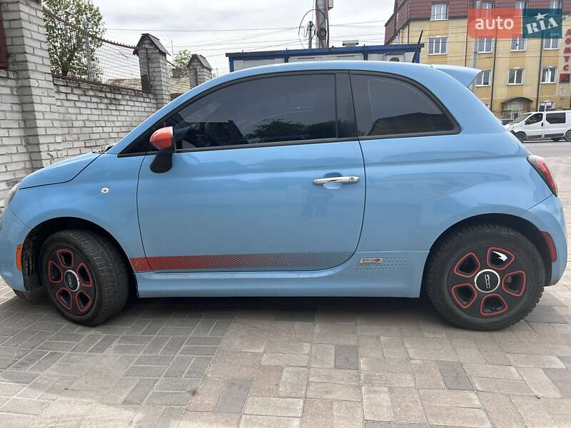 Хэтчбек Fiat 500e 2015 в Львове