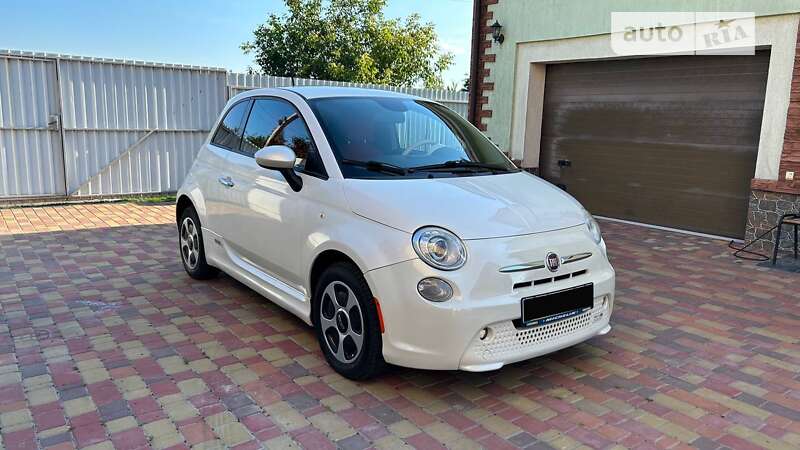 Хэтчбек Fiat 500e 2013 в Киеве