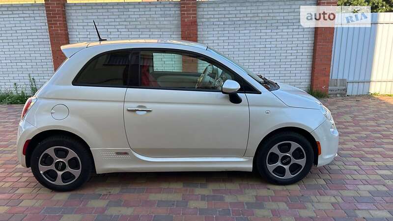 Хэтчбек Fiat 500e 2013 в Киеве
