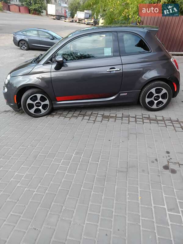 Хэтчбек Fiat 500e 2016 в Запорожье