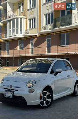 Хэтчбек Fiat 500e 2015 в 