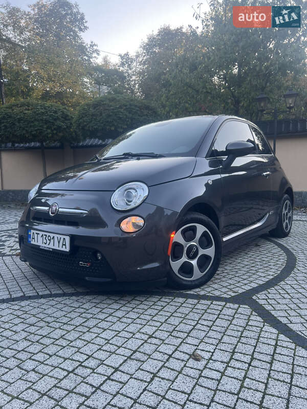 Хэтчбек Fiat 500e 2015 в Косове
