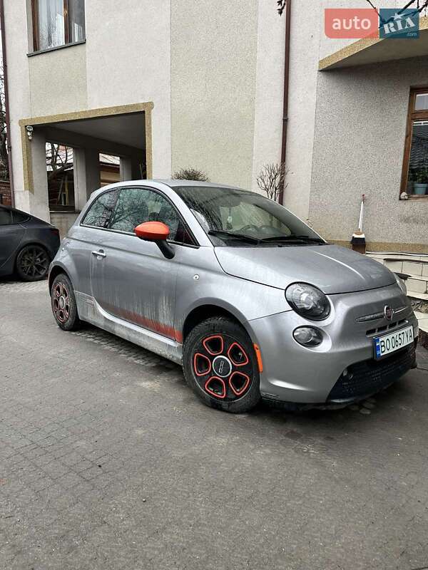 Хэтчбек Fiat 500e 2015 в 