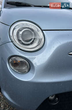 Хэтчбек Fiat 500e 2015 в 