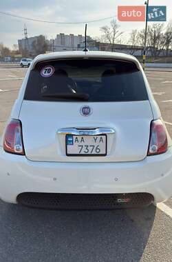 Хэтчбек Fiat 500e 2014 в 