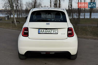 Хэтчбек Fiat 500e 2022 в 