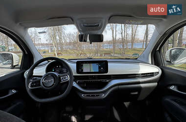 Хэтчбек Fiat 500e 2022 в 