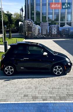 Хэтчбек Fiat 500e 2017 в 