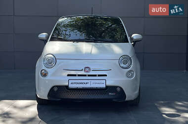 Хетчбек Fiat 500e 2015 в 