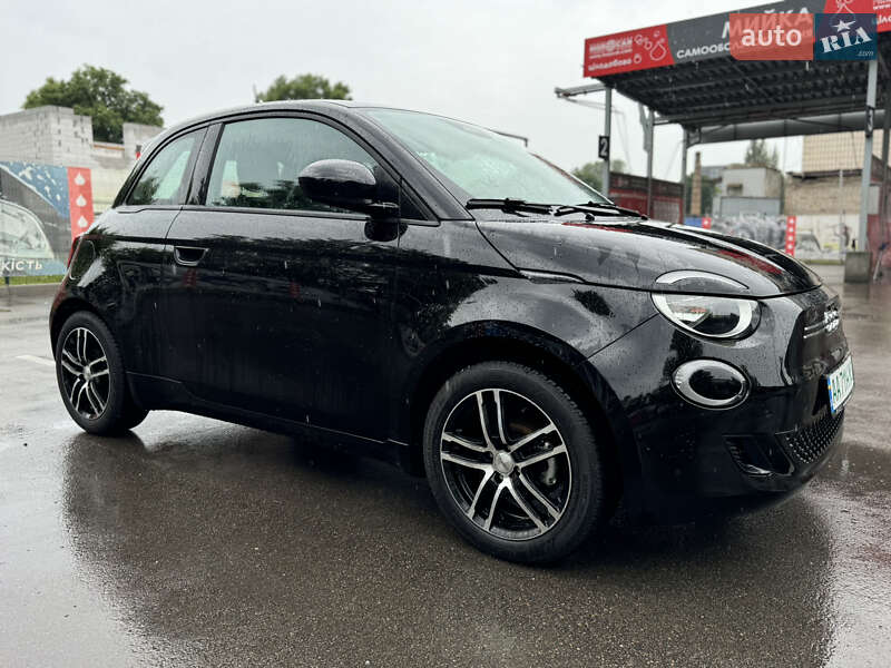 Хэтчбек Fiat 500e 2021 в Киеве