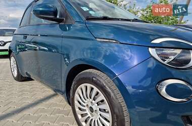 Хэтчбек Fiat 500e 2022 в 
