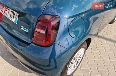 Хэтчбек Fiat 500e 2022 в 