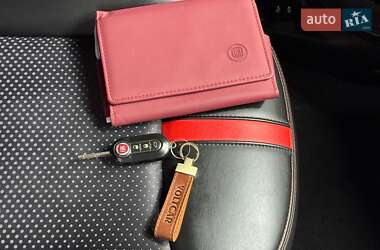 Хэтчбек Fiat 500e 2014 в 
