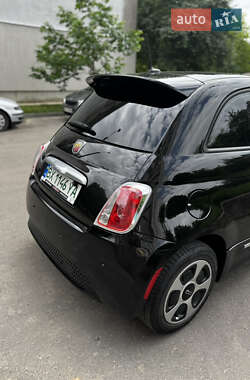 Хэтчбек Fiat 500e 2014 в 