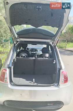 Хэтчбек Fiat 500e 2018 в 
