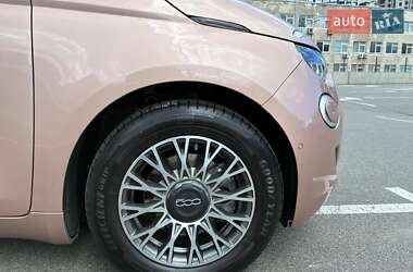 Хетчбек Fiat 500e 2021 в 
