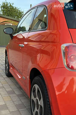 Хэтчбек Fiat 500e 2016 в 