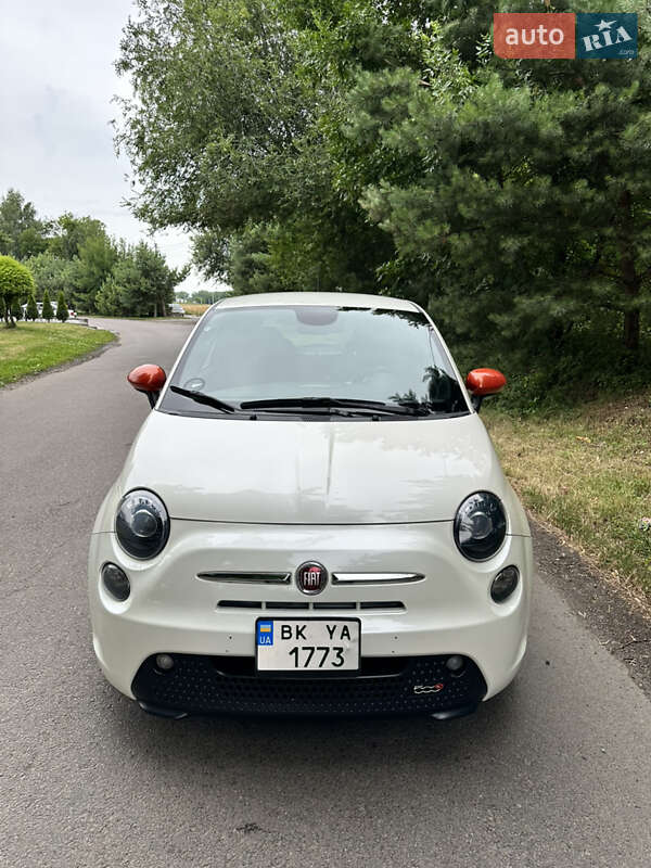 Хэтчбек Fiat 500e 2015 в Ровно