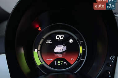 Хэтчбек Fiat 500e 2015 в 