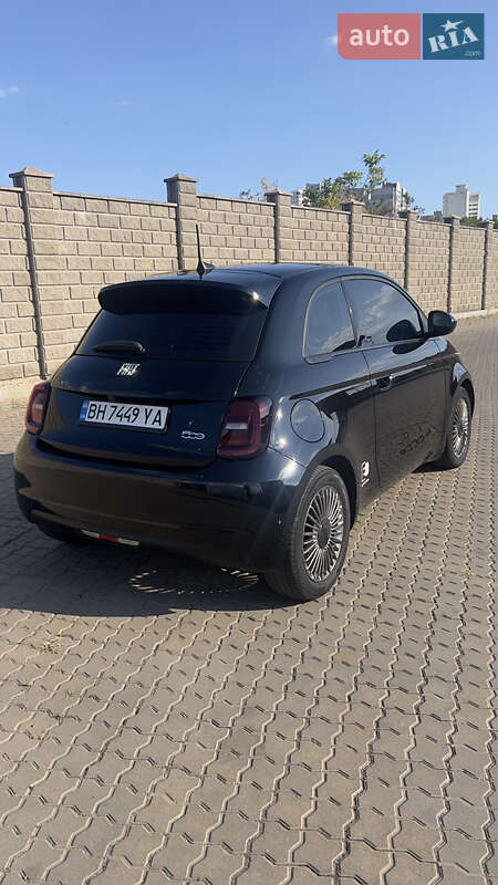 Хэтчбек Fiat 500e 2021 в Черноморске