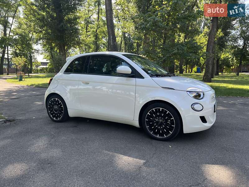 Хэтчбек Fiat 500e 2021 в Киеве фото 6 Хэтчбек Fiat 500e 2021 в Киеве